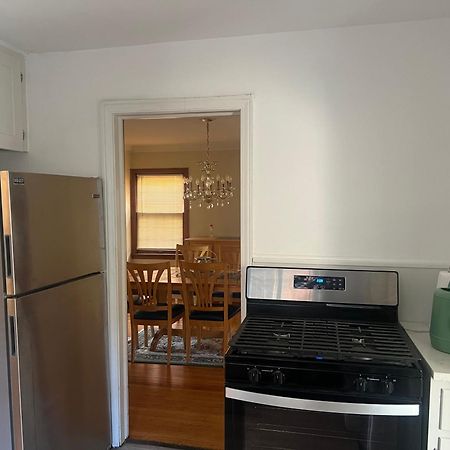 דטרויט Master Bedroom In Home Away From Home מראה חיצוני תמונה