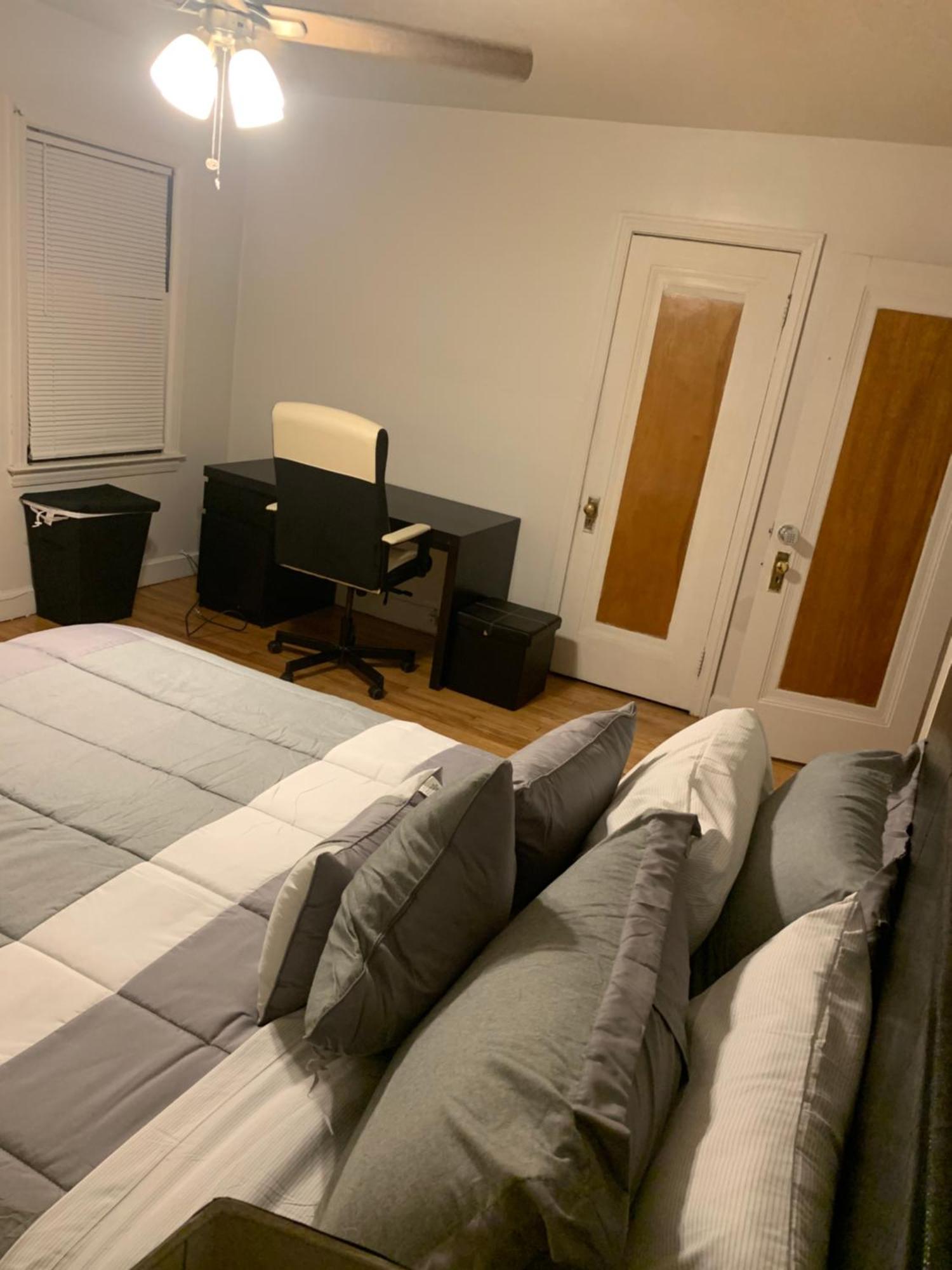 דטרויט Master Bedroom In Home Away From Home מראה חיצוני תמונה